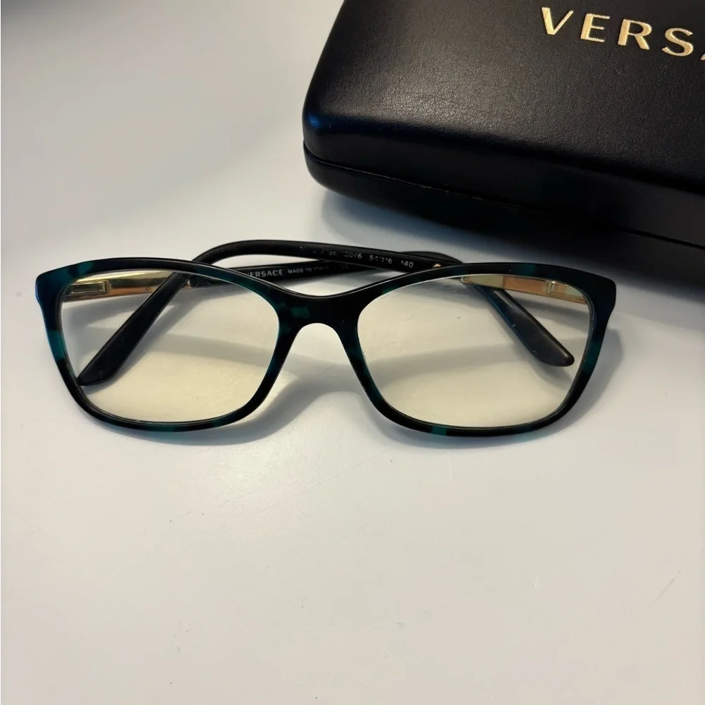 Versace authentic pre
